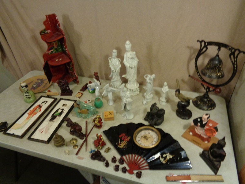 lot 163 image: Asian Inspired Decor