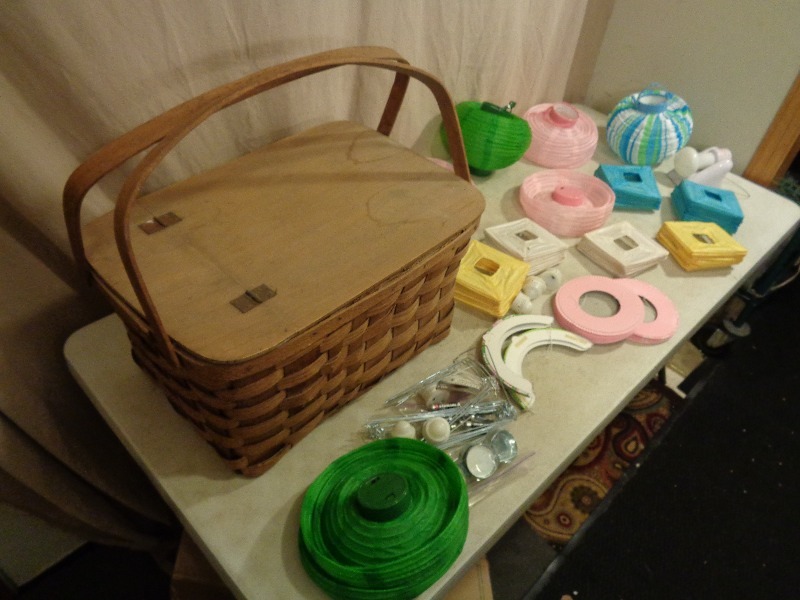 lot 174 image: Large Picnic  Sewing Basket and More