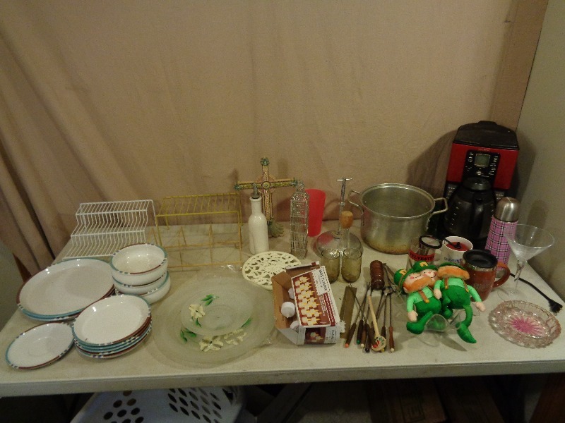 lot 177 image: Thermos, Cupboard Organizers, and More