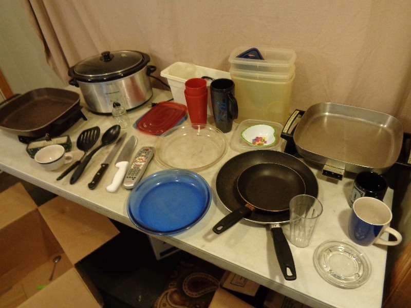 lot 178 image: Kitchen Items