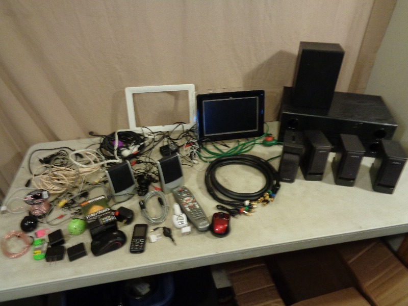 lot 192 image: Assorted Electronics