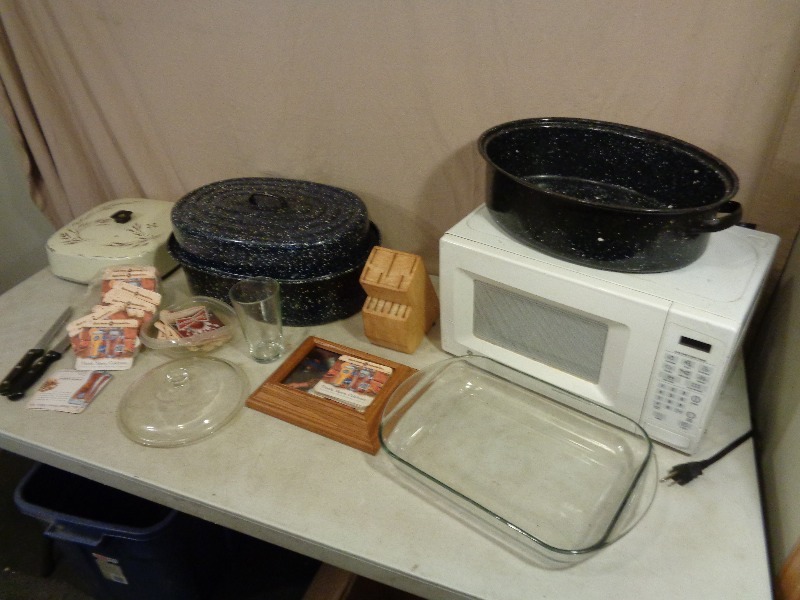 lot 193 image: Microwave and More