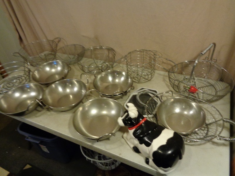 lot 194 image: Metal Items