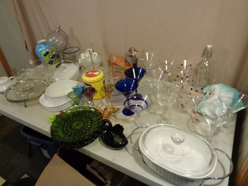 lot 212 image: Corningware, Drinkware, and More