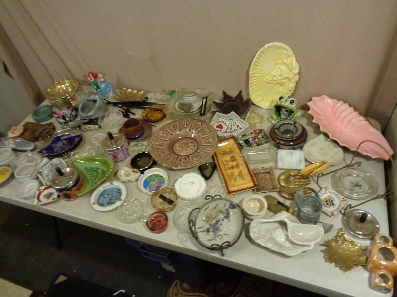 lot 229 image: Ashtrays