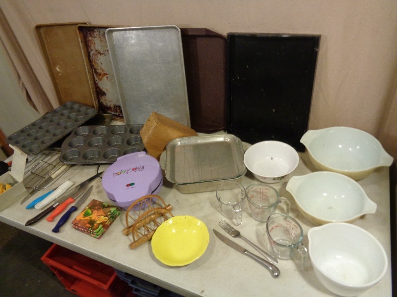 lot 233 image: Pyrex, Glass Measuring Cups, Mint Molds,  and More