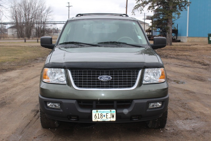 2004 Ford Expedition XLT AdvanceTrac 4x4