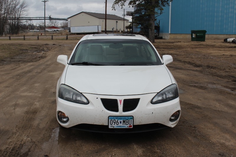 2006 Pontiac Grand Prix - One Owner -