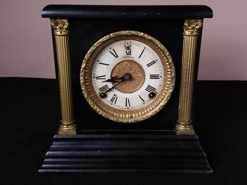 lot 14 image: Antique Sessions Mantle Clock
