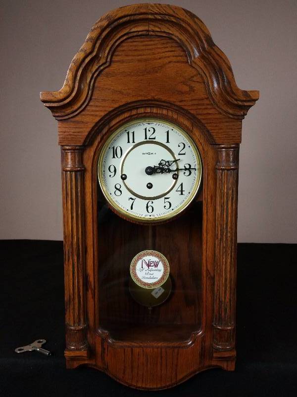 lot 17 image: New Old Stock Vintage Howard Miller Mantle Clock