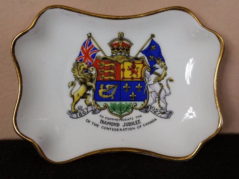 lot 26 image: 1927 Diamond Jubilee Confederation of Canada Commemorative Dish