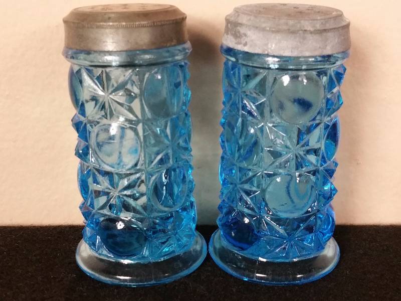lot 27 image: Nice Antique Blue and Zinc Salt and Pepper Shakers