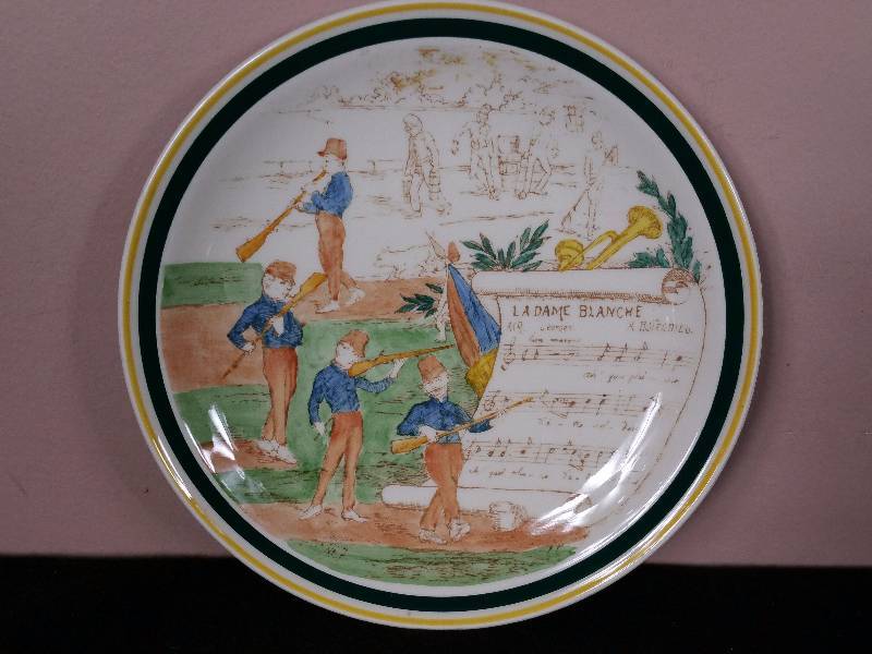 lot 60 image: Vernon Kilns French Plate
