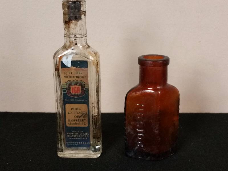 lot 65 image: Antique Poison and Raspberry Extract Bottles