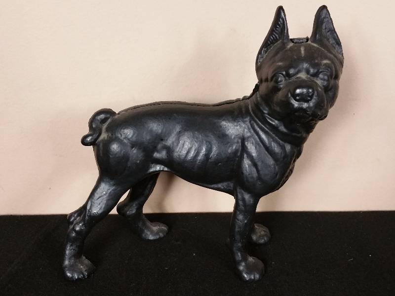 lot 73 image: Old Cast Iron Dog Door Stop