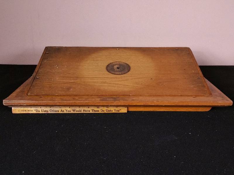 lot 122 image: March Auction