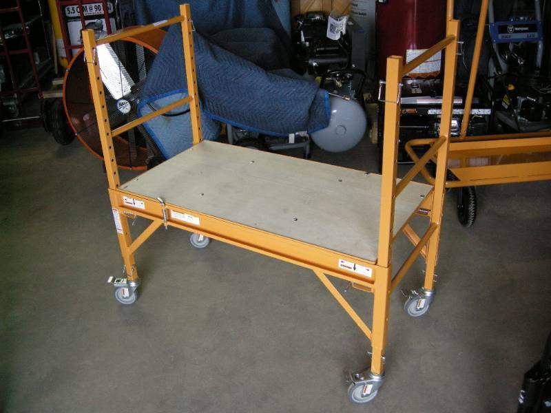 Adjustable Rolling Scaffolding