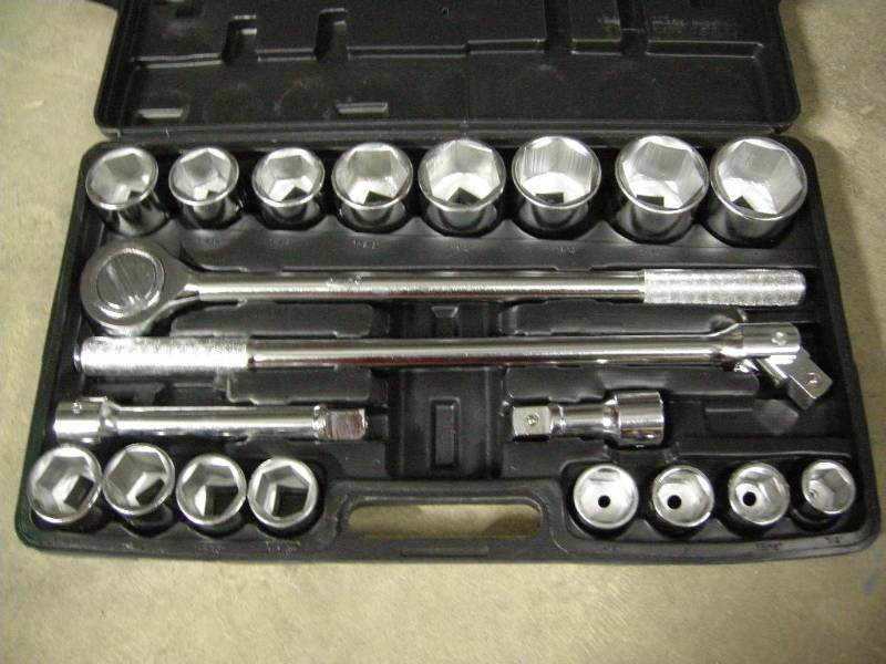 Heavy Duty 34 Drive Socket Wrench Set