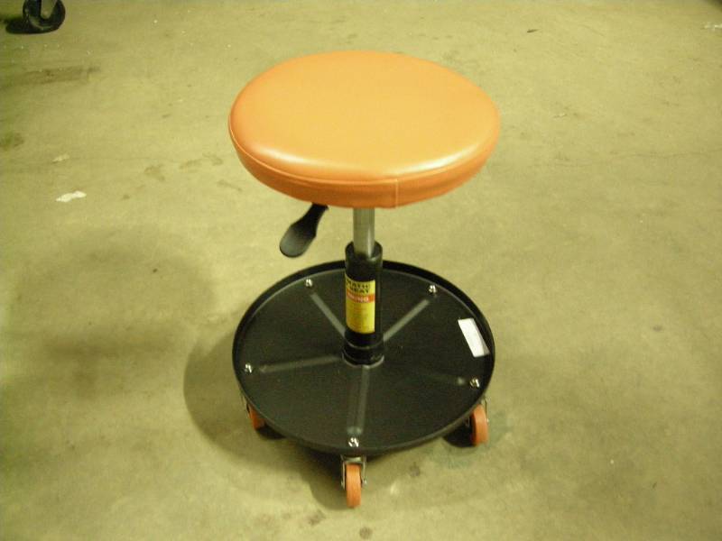 Adjustable Roll-around Stool