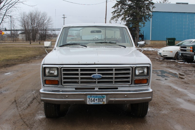 1982 Ford F250 Regular Cab Long Box RWD