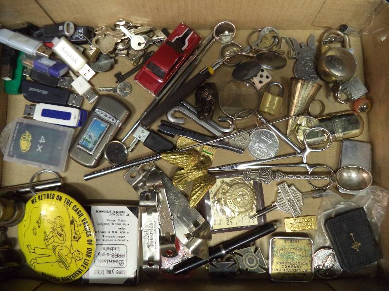 lot 9 image: Junk Drawer Lot, Look - some neat stuff