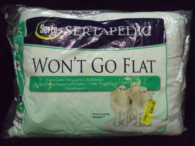 lot 27 image: Sertapedic Pillow - Wont Go Flat, Standard
