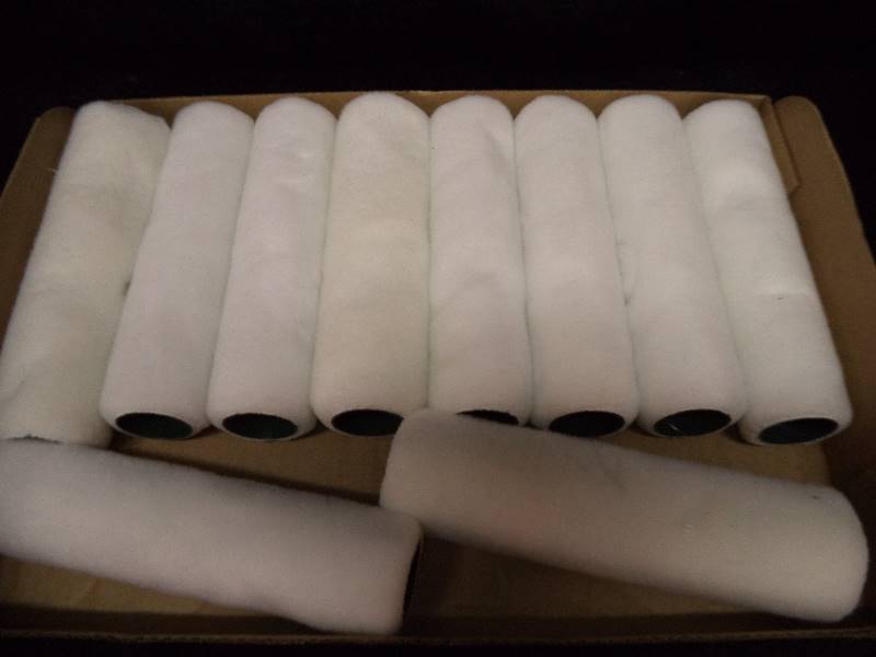 lot 49 image: Lot - Paint Rollers, White