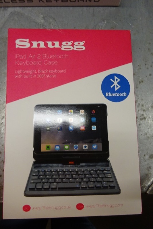 lot 14 image: Wireless Keyboard for Ipad Air 2