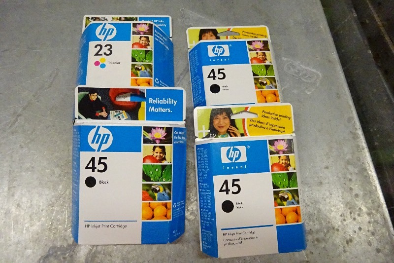 lot 75 image: Ink HP 45