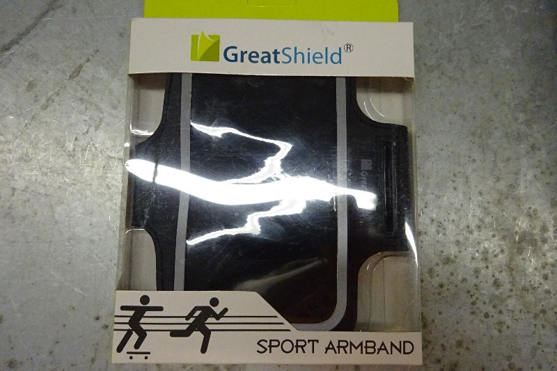 lot 85 image: Fitness phone bands