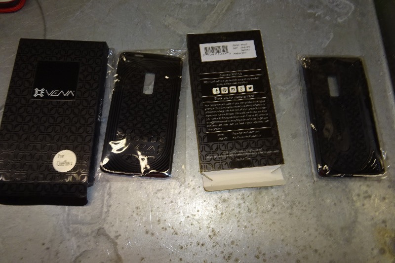lot 104 image: One plus 2 case (2)