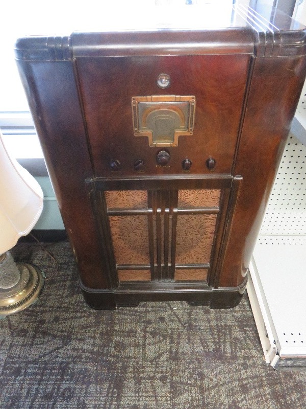 Vintage RCA Magic Voice Radio