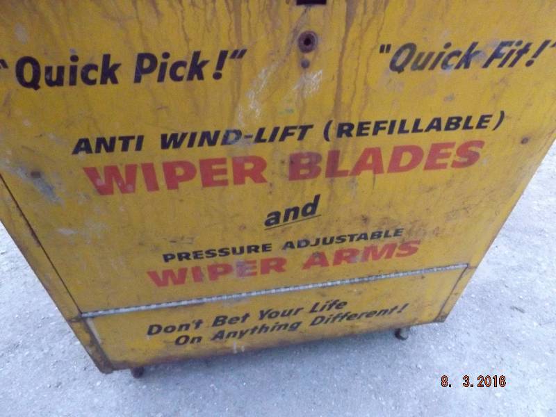 lot 29 image: Anco Windshield Wiper Display Case