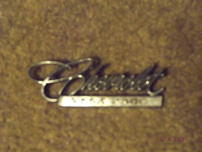 lot 55 image: Car Emblem