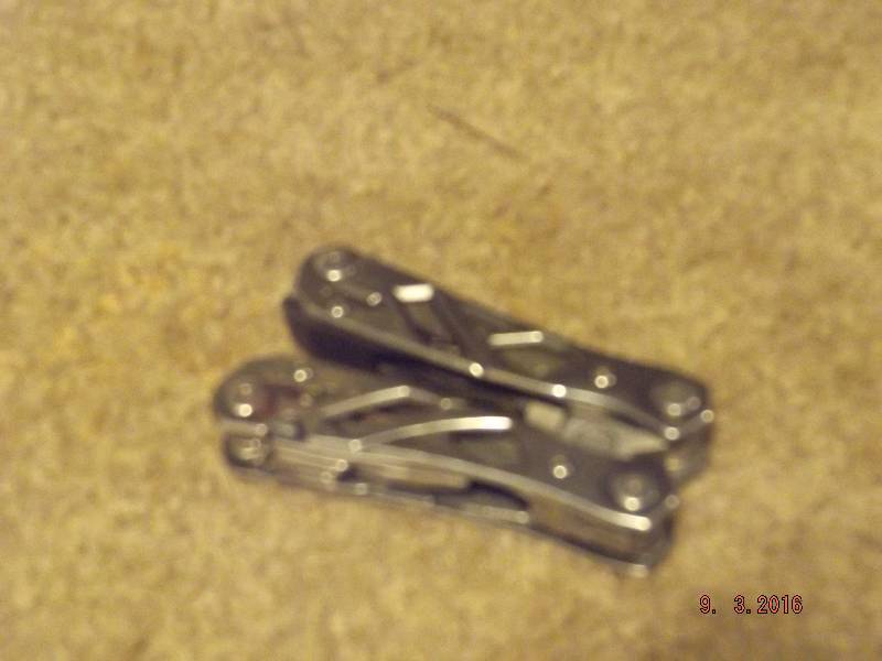 lot 67 image: Gerber Knife