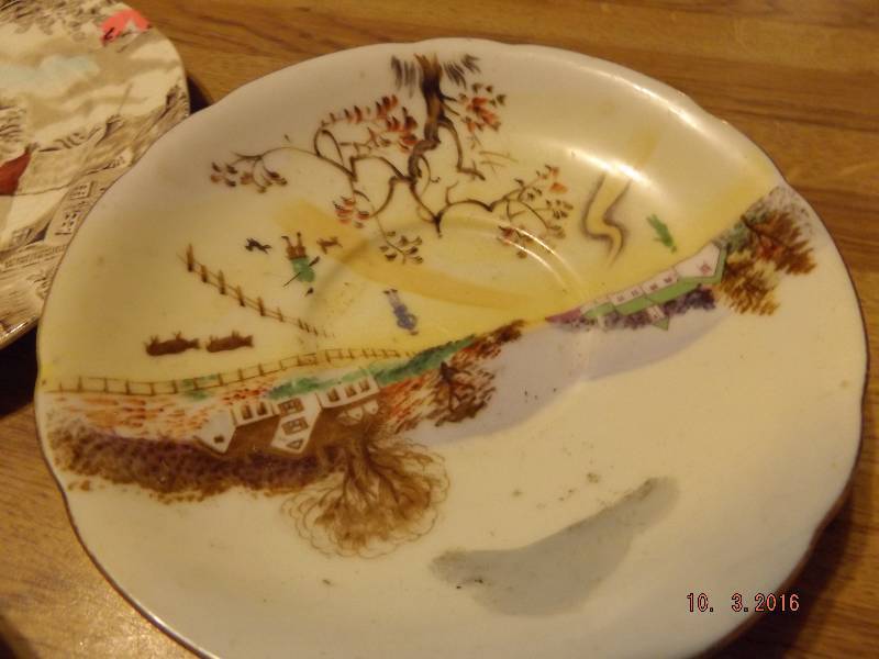 4 Vintage Plates