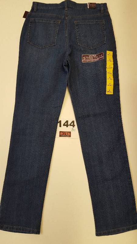 lot 144 image: GLORIA VANDERBILT AMANDA JEANS  BLUE 6 AVERAGE