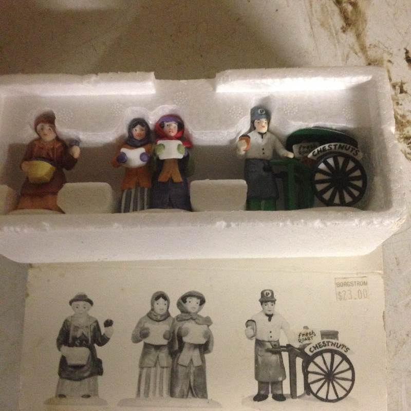 dept 56 heritage village figurine set