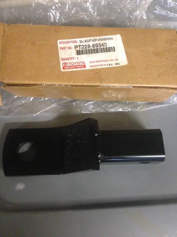 TOYOTA HITCH MOUNT NEW