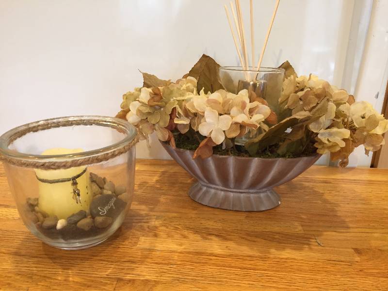 Flower Dcor and Glass Dcor with Candle