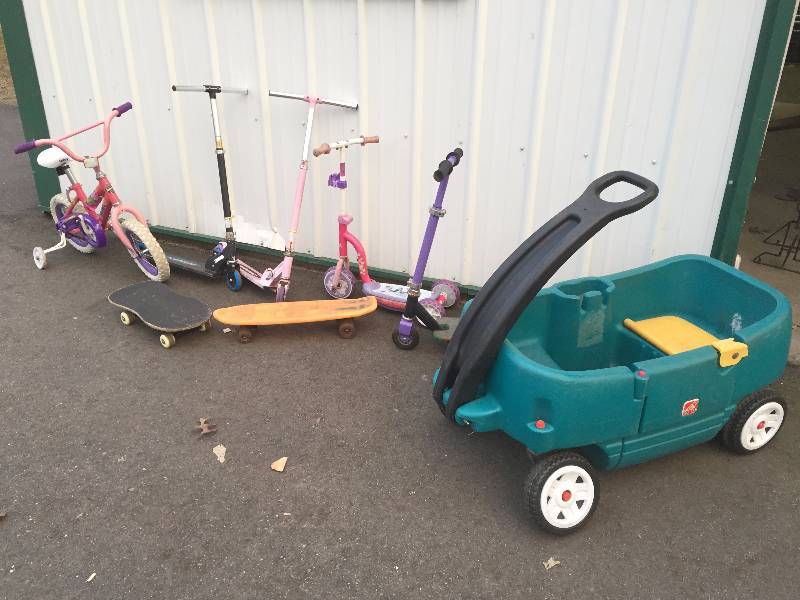 Childs Outdoor Toy Lot