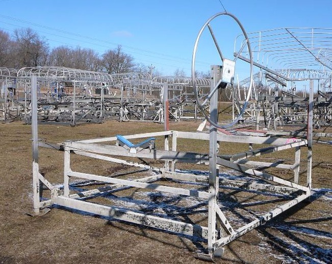 lot 3 image: Shore master Aluminum Cantilever Lift
