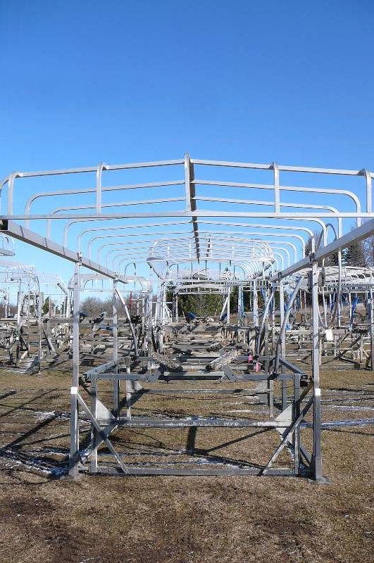 lot 5 image: Hewitt Aluminum Cantilever Lift