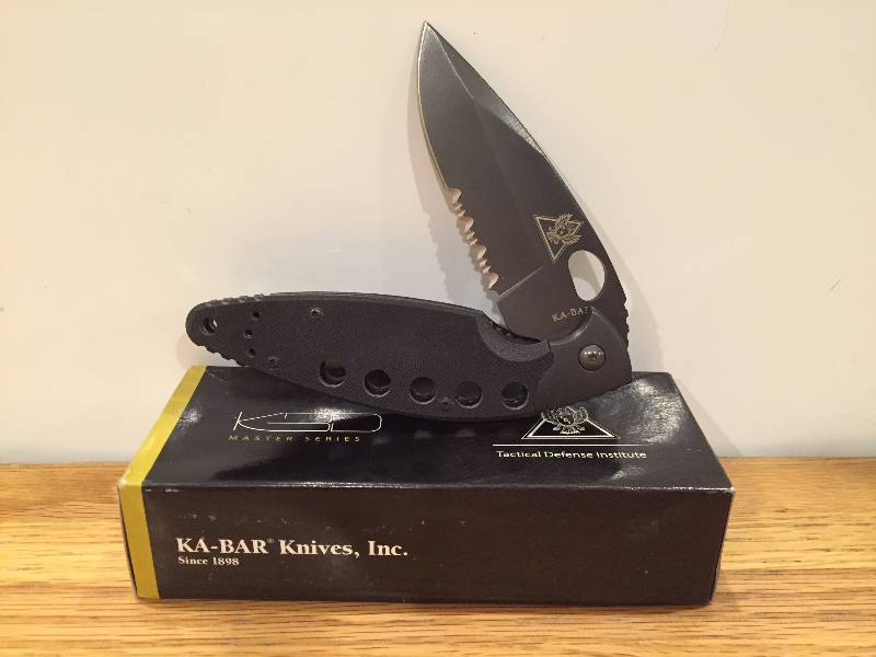 lot 5 image: Ka-Bar TDI Folder - Serrated