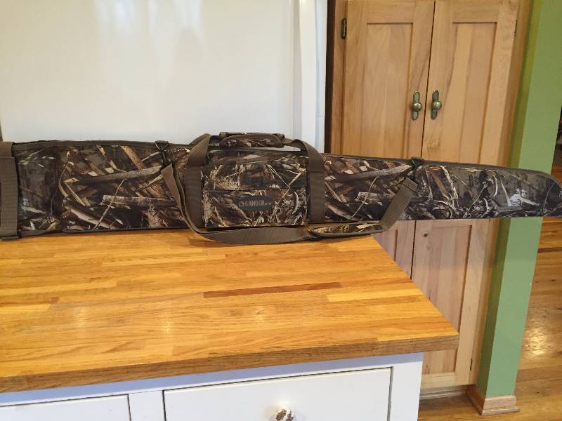 lot 26 image: Gander Mountain - Gun Case