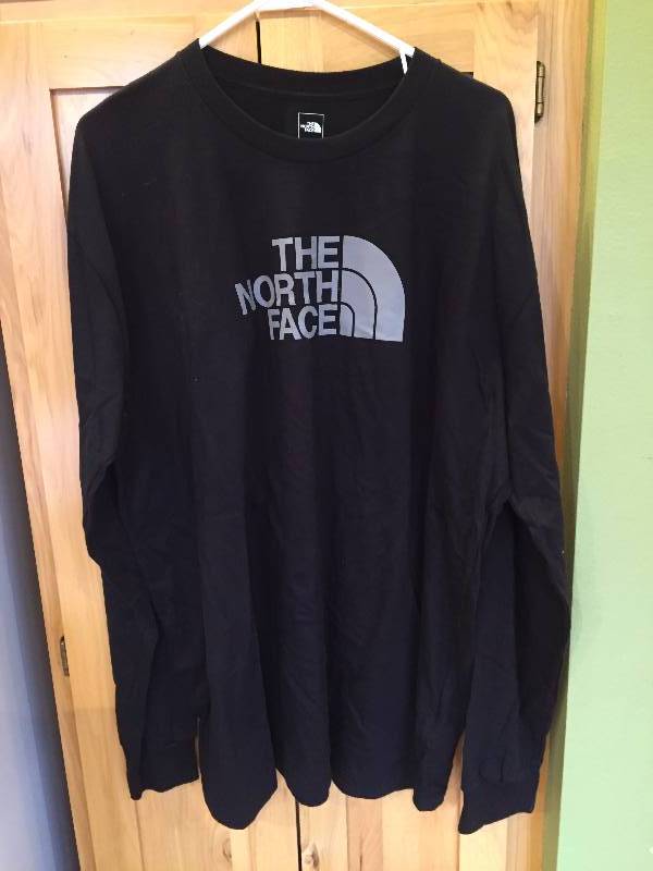 lot 36 image: Northface Long Sleeve Shirt - Size XXL