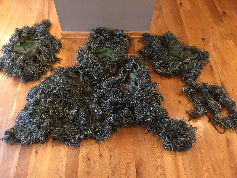 lot 63 image: Ghille Suit - Jacket,  2 Facemasks & Gun Wrap
