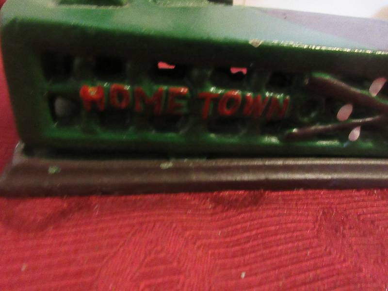 COLLECTIBLE HOME TOWN COIN BANK