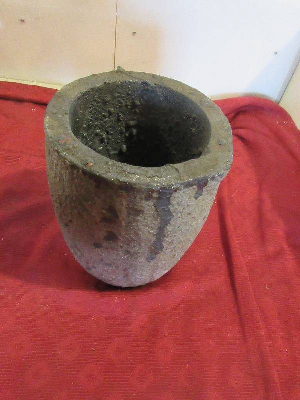 SMELTING POT