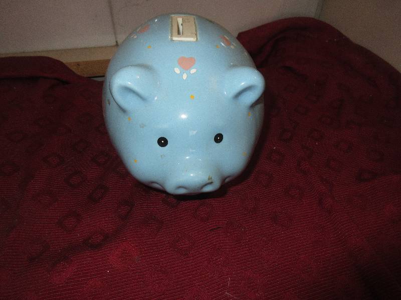 GLASS PIGGY BANK